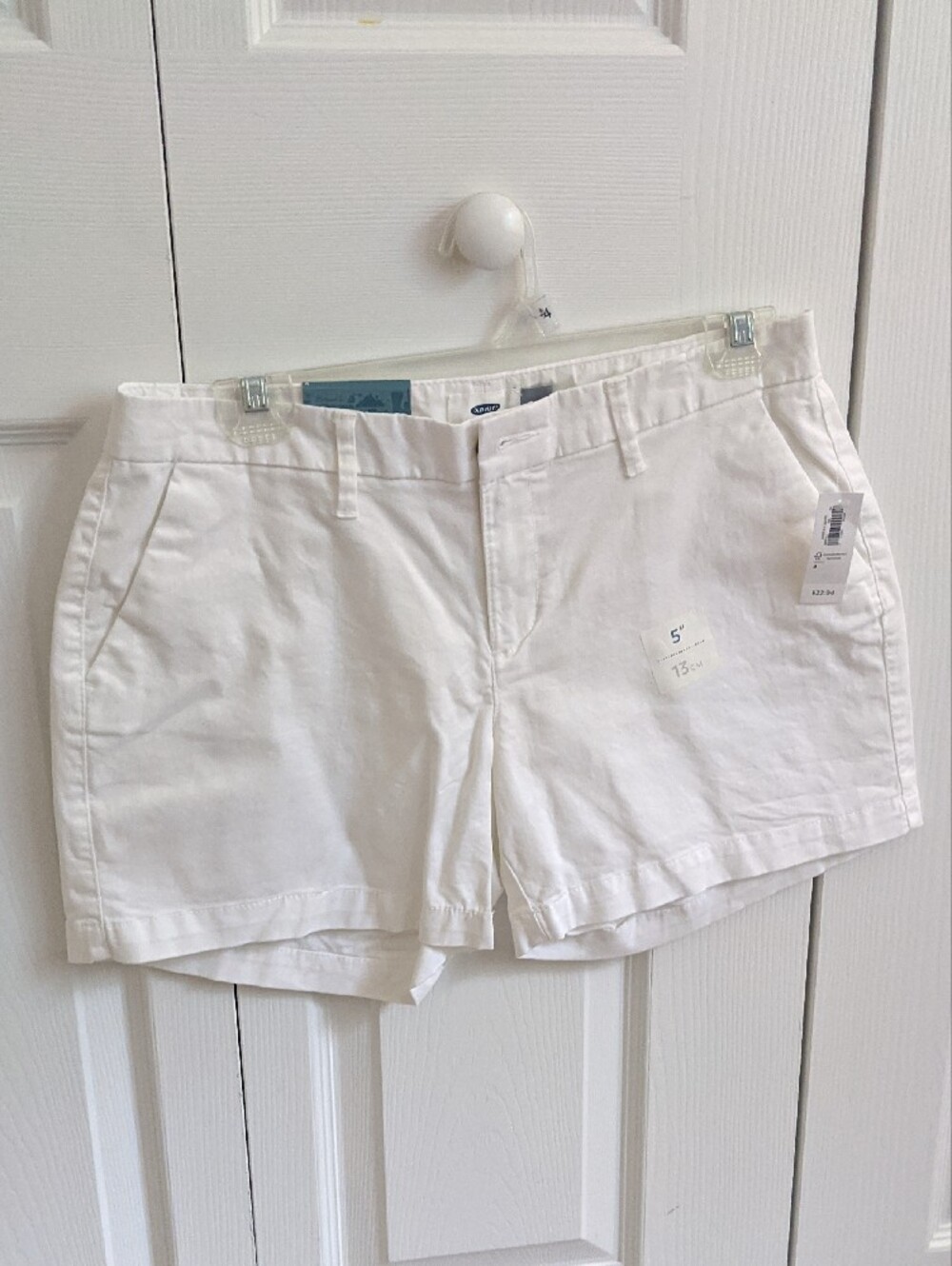 Women's Old Navy Size 4 White Women's Khaki Shorts